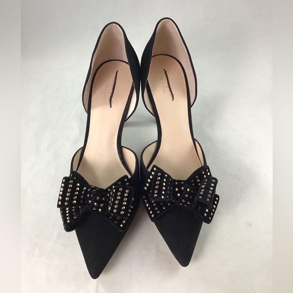 Kate Spade black suede studded bow pump size 8.5m.